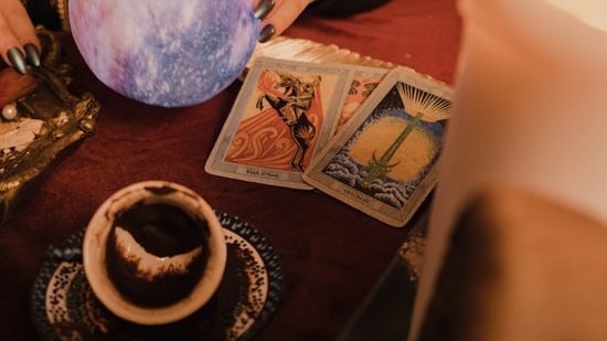 koenigin der kelche tarot